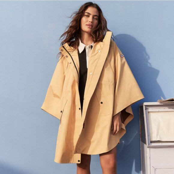 NEW HUNTER Rain Bonded Novelty Cape in Mustard for women  825 10t5 - Picture 1 of 4